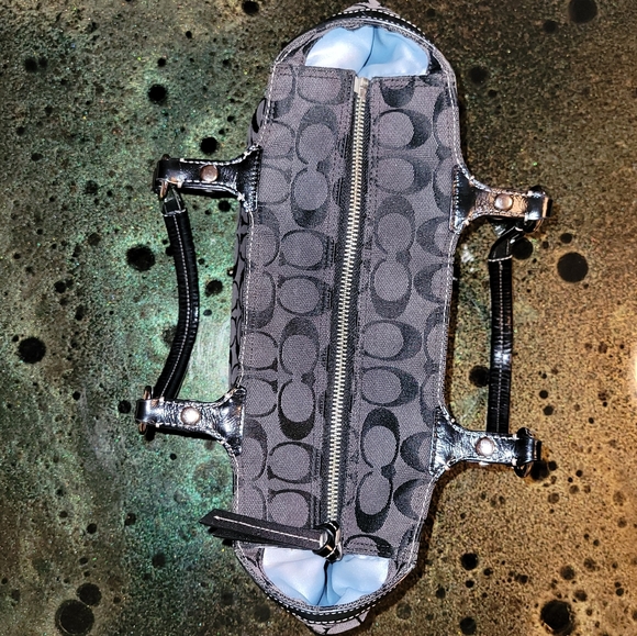 Coach East/West Gallery Black Tote BagF15146 - Picture 10 of 16